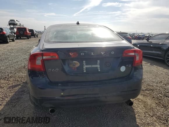 ✅ 2013 Volvo S60 T5 Premier • VIN: YV1612FS9D1217892 • Lot: 92730235. Wystawiony na Copart z przebiegiem 91 457 mil. Bezpłatny archiwum sprzedaży aukcyjnych z USA i szczegółowy raport historii pojazdu na DreamBid. Zdjęcie 6.