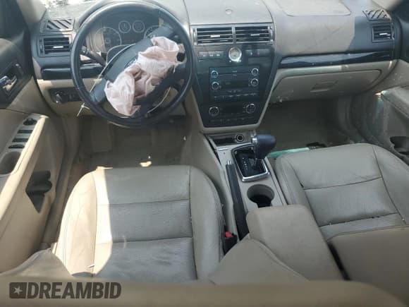 ✅ 2008 Ford Fusion SEL • VIN: 3FAHP02138R255666 • Lot: 59590865. Wystawiony na Copart z przebiegiem 251 409 mil. Bezpłatny archiwum sprzedaży aukcyjnych z USA i szczegółowy raport historii pojazdu na DreamBid. Zdjęcie 8.