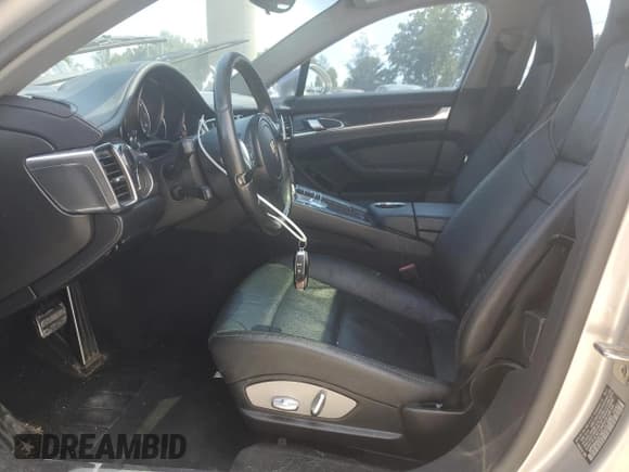 ✅ 2012 Porsche Panamera • VIN: WP0AA2A74CL013085 • Лот: 66876105. Опубликован ранее на Copart с пробегом 113 242 миль. Бесплатный доступ к архиву аукционных продаж из США и подробный отчёт об истории автомобиля на DreamBid. Изображение 7.