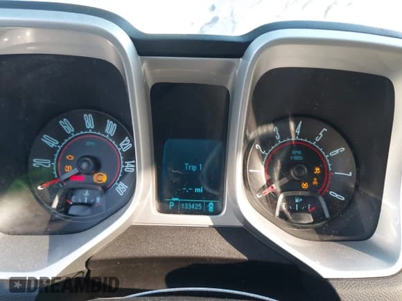 ✅ 2011 Chevrolet Camaro 2LT • VIN: 2G1FC1ED3B9162063 • Lot: 43534445. Listed on IAAI with 133,425 mi. Free auction sales archive from the USA and detailed vehicle history report at DreamBid. Image 7.