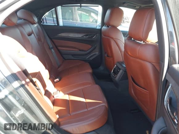 ✅ 2017 Cadillac CTS Vsport Premium RWD • VIN: 1G6AV5S85H0123684 • Lot: 43438994. Wystawiony na IAAI z przebiegiem 59 427 mil. Bezpłatny archiwum sprzedaży aukcyjnych z USA i szczegółowy raport historii pojazdu na DreamBid. Zdjęcie 8.