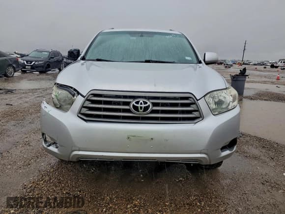 ✅ 2010 Toyota Highlander • VIN: 5TDZK3EH5AS011236 • Lot: 93928935. Listed on Copart with 218,258 mi. Free auction sales archive from the USA and detailed vehicle history report at DreamBid. Image 5.