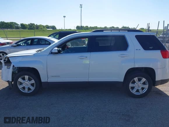 ✅ 2014 GMC Terrain SLE • VIN: 2GKFLRE32E6179783 • Lot: 42282795. Listed on IAAI with 154,872 mi. Free auction sales archive from the USA and detailed vehicle history report at DreamBid. Image 15.