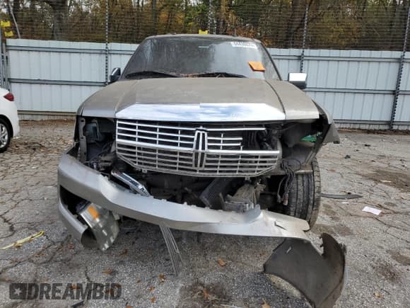 ✅ 2008 Lincoln Navigator • VIN: 5LMFL27568LJ02145 • Lot: 84436074. Wystawiony na Copart z przebiegiem Nie podano. Bezpłatny archiwum sprzedaży aukcyjnych z USA i szczegółowy raport historii pojazdu na DreamBid. Zdjęcie 5.
