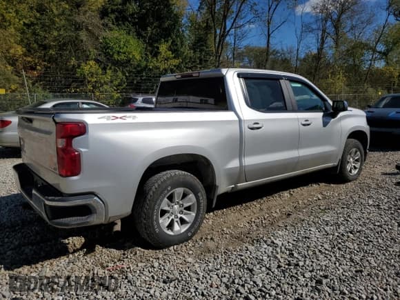 ✅ 2020 Chevrolet Silverado 1500 LT • VIN: 3GCUYDED1LG334888 • Lot: 82415015. Listed on Copart with 132,818 mi. Free auction sales archive from the USA and detailed vehicle history report at DreamBid. Image 3.