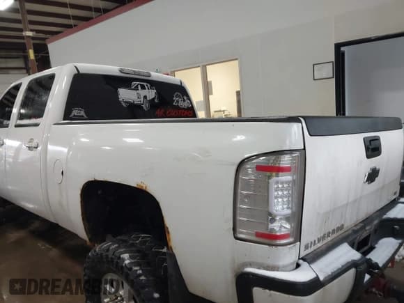 ✅ 2014 Chevrolet Silverado 2500HD LTZ • VIN: 1GC1KYC87EF187580 • Лот: 41524629. Опубликован ранее на IAAI с пробегом Не указан. Бесплатный доступ к архиву аукционных продаж из США и подробный отчёт об истории автомобиля на DreamBid. Изображение 3.