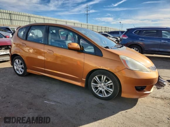 ✅ 2009 Honda Fit Sport • VIN: JHMGE88439S069349 • Lot: 91662605. Listed on Copart with 215,785 mi. Free auction sales archive from the USA and detailed vehicle history report at DreamBid. Image 4.