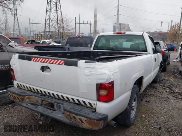 ✅ 2003 Chevrolet Silverado 1500 Work Truck • VIN: 1GCEC14V83Z249042 • Lot: 43410072. Listed on IAAI with 335,515 mi. Free auction sales archive from the USA and detailed vehicle history report at DreamBid. Image 4.