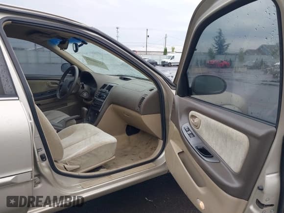 ✅ 2001 Nissan Maxima GXE • VIN: JN1CA31DX1T632438 • Лот: 43320994. Опубликован ранее на IAAI с пробегом 150 813 миль. Бесплатный доступ к архиву аукционных продаж из США и подробный отчёт об истории автомобиля на DreamBid. Изображение 5.