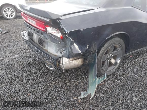 ✅ 2012 Dodge Challenger SXT • VIN: 2C3CDYAG3CH118222 • Lot: 40938459. Wystawiony na IAAI z przebiegiem 94 868 mil. Bezpłatny archiwum sprzedaży aukcyjnych z USA i szczegółowy raport historii pojazdu na DreamBid. Zdjęcie 20.