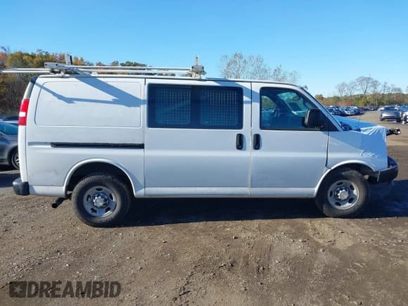 ✅ 2017 Chevrolet Express Cargo • VIN: 1GCWGAFFXH1338504 • Лот: 43446402. Опубликован ранее на IAAI с пробегом 95 666 миль. Бесплатный доступ к архиву аукционных продаж из США и подробный отчёт об истории автомобиля на DreamBid. Изображение 13.