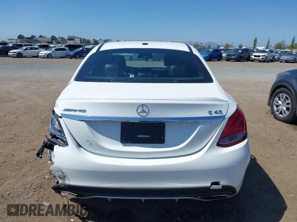 ✅ 2018 Mercedes-Benz C 43 AMG • VIN: 55SWF6EB8JU266034 • Lot: 42403048. Wystawiony na IAAI z przebiegiem 63 023 mil. Bezpłatny archiwum sprzedaży aukcyjnych z USA i szczegółowy raport historii pojazdu na DreamBid. Zdjęcie 16.