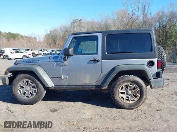 ✅ 2016 Jeep Wrangler Rubicon • VIN: 1C4BJWCGXGL307542 • Лот: 41407411. Опубликован ранее на IAAI с пробегом 124 749 миль. Бесплатный доступ к архиву аукционных продаж из США и подробный отчёт об истории автомобиля на DreamBid. Изображение 14.