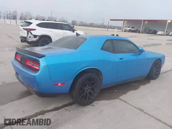 2015 Dodge Challenger R/T Plus with VIN 2C3CDZBT4FH850221, listed as a IAAI auction lot 41530700 with 86,226 mi miles and . Bid and sale history available at DreamBid. Image 4.