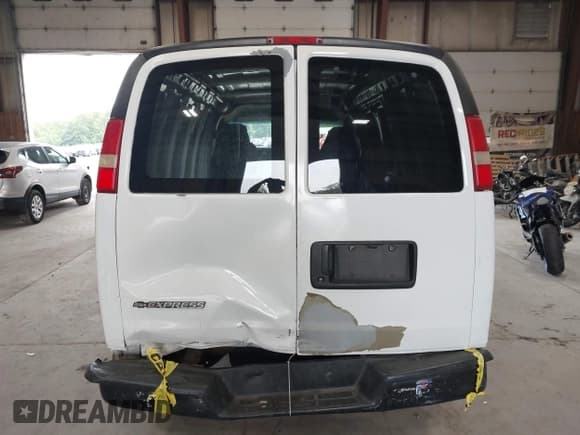 ✅ 2008 Chevrolet Express Cargo • VIN: 1GCGG25CX81155234 • Лот: 42926965. Опубликован ранее на IAAI с пробегом 124 751 миль. Бесплатный доступ к архиву аукционных продаж из США и подробный отчёт об истории автомобиля на DreamBid. Изображение 6.
