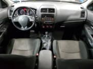 ✅ 2016 Mitsubishi Outlander ES • VIN: JA4AR3AWXGZ042352 • Lot: 92882835. Wystawiony na Copart z przebiegiem 109 589 mil. Bezpłatny archiwum sprzedaży aukcyjnych z USA i szczegółowy raport historii pojazdu na DreamBid. Zdjęcie 8.