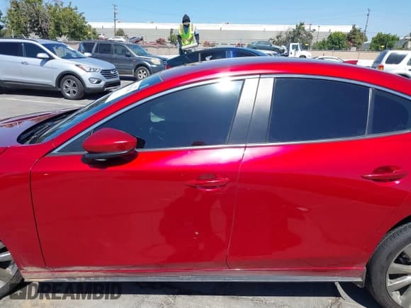✅ 2019 Mazda 3 Preferred • VIN: 3MZBPADL8KM108264 • Lot: 37511790. Listed on IAAI with 52,943 mi. Free auction sales archive from the USA and detailed vehicle history report at DreamBid. Image 15.