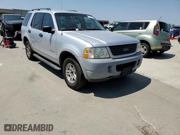 ✅ 2002 Ford Explorer XLS • VIN: 1FMZU62E52UB45839 • Lot: 71556775. Listed on Copart with 206,100 mi. Free auction sales archive from the USA and detailed vehicle history report at DreamBid. Image 13.