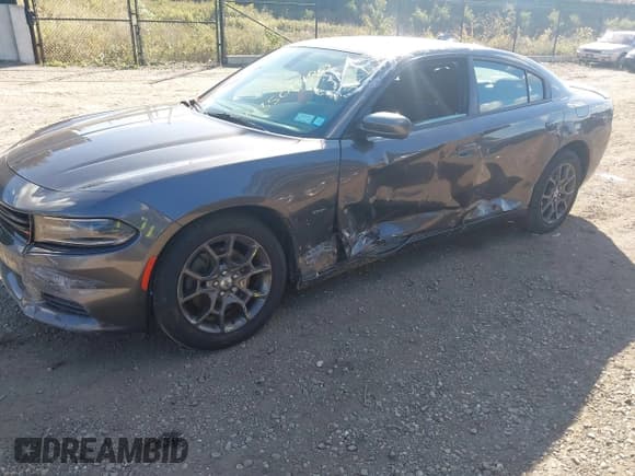 ✅ 2018 Dodge Charger GT • VIN: 2C3CDXJG6JH323993 • Lot: 43506480. Wystawiony na IAAI z przebiegiem 110 444 mil. Bezpłatny archiwum sprzedaży aukcyjnych z USA i szczegółowy raport historii pojazdu na DreamBid. Zdjęcie 18.