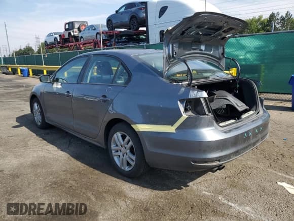 ✅ 2018 Volkswagen Jetta S • VIN: 3VW167AJ6JM235808 • Lot: 67768135. Listed on Copart with 130,430 mi. Free auction sales archive from the USA and detailed vehicle history report at DreamBid. Image 2.