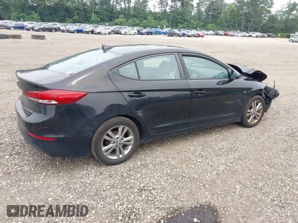 ✅ 2017 Hyundai Elantra SE • VIN: KMHD84LF9HU207150 • Lot: 42902585. Listed on IAAI with 141,799 mi. Free auction sales archive from the USA and detailed vehicle history report at DreamBid. Image 4.