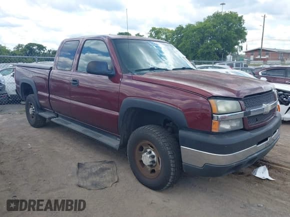 ✅ 2003 Chevrolet Silverado 2500HD LS • VIN: 1GCHC29183E114014 • Lot: 42917295. Listed on IAAI with 360,118 mi. Free auction sales archive from the USA and detailed vehicle history report at DreamBid. Image 1.