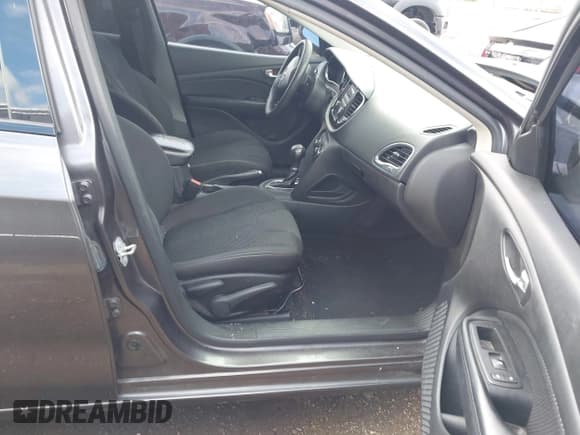 ✅ 2015 Dodge Dart SXT • VIN: 1C3CDFBB8FD104907 • Lot: 43485572. Wystawiony na IAAI z przebiegiem 121 445 mil. Bezpłatny archiwum sprzedaży aukcyjnych z USA i szczegółowy raport historii pojazdu na DreamBid. Zdjęcie 5.