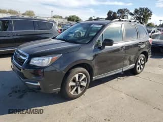 ✅ 2017 Subaru Forester Premium • VIN: JF2SJAGC3HH593556 • Lot: 92225985. Wystawiony na Copart z przebiegiem 89 852 mil. Bezpłatny archiwum sprzedaży aukcyjnych z USA i szczegółowy raport historii pojazdu na DreamBid. Zdjęcie 1.