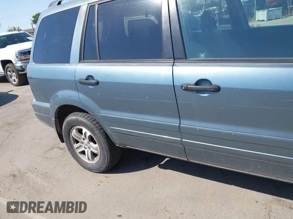 ✅ 2005 Honda Pilot EX-L • VIN: 2HKYF18795H571845 • Lot: 42467295. Listed on IAAI with 195,531 mi. Free auction sales archive from the USA and detailed vehicle history report at DreamBid. Image 16.
