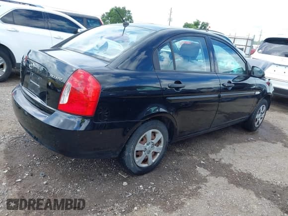 ✅ 2007 Hyundai Accent GLS • VIN: KMHCN46C07U098260 • Лот: 42630613. Опубликован ранее на IAAI с пробегом 112 763 миль. Бесплатный доступ к архиву аукционных продаж из США и подробный отчёт об истории автомобиля на DreamBid. Изображение 4.