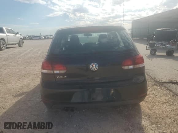 ✅ 2013 Volkswagen Golf • VIN: WVWDB7AJ3DW126836 • Лот: 68328644. Опубликован ранее на Copart с пробегом 151 670 миль. Бесплатный доступ к архиву аукционных продаж из США и подробный отчёт об истории автомобиля на DreamBid. Изображение 6.