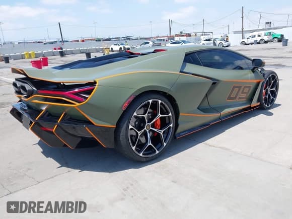 ✅ 2024 Lamborghini Revuelto • VIN: ZHWUC1ZM9RLA00251 • Лот: 42165680. Опубликован ранее на IAAI с пробегом 788 миль. Бесплатный доступ к архиву аукционных продаж из США и подробный отчёт об истории автомобиля на DreamBid. Изображение 4.