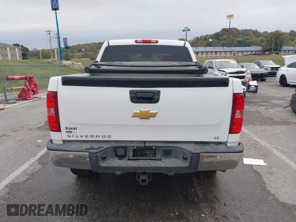✅ 2013 Chevrolet Silverado 1500 LT • VIN: 3GCPKSE70DG216846 • Lot: 43545307. Wystawiony na IAAI z przebiegiem 161 922 mil. Bezpłatny archiwum sprzedaży aukcyjnych z USA i szczegółowy raport historii pojazdu na DreamBid. Zdjęcie 16.