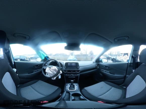 ✅ 2019 Hyundai Kona SE • VIN: KM8K1CAAXKU371995 • Лот: 43710070. Опубликован ранее на IAAI с пробегом 65 736 миль. Бесплатный доступ к архиву аукционных продаж из США и подробный отчёт об истории автомобиля на DreamBid. Изображение 18.