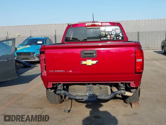 ✅ 2018 Chevrolet Colorado 2WD Z71 • VIN: 1GCGSDEN4J1177747 • Лот: 42951870. Опубликован ранее на IAAI с пробегом 139 254 миль. Бесплатный доступ к архиву аукционных продаж из США и подробный отчёт об истории автомобиля на DreamBid. Изображение 17.