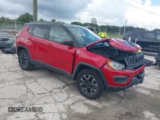 ✅ 2019 Jeep Compass Trailhawk • VIN: 3C4NJDDB9KT650148 • Lot: 42671961. Wystawiony na IAAI z przebiegiem 113 461 mil. Bezpłatny archiwum sprzedaży aukcyjnych z USA i szczegółowy raport historii pojazdu na DreamBid. Zdjęcie 1.