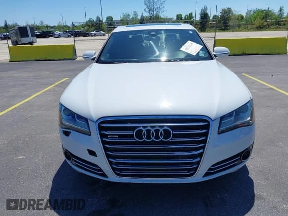 ✅ 2013 Audi A8 3.0L • VIN: WAURGAFDXDN012925 • Lot: 42253225. Wystawiony na IAAI z przebiegiem 117 965 mil. Bezpłatny archiwum sprzedaży aukcyjnych z USA i szczegółowy raport historii pojazdu na DreamBid. Zdjęcie 6.