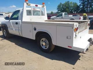 ✅ 2002 Chevrolet Silverado 2500 • VIN: 1GBGC24U82Z305408 • Lot: 42802607. Wystawiony na IAAI z przebiegiem 156 711 mil. Bezpłatny archiwum sprzedaży aukcyjnych z USA i szczegółowy raport historii pojazdu na DreamBid. Zdjęcie 3.