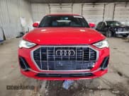 ✅ 2024 Audi Q3 S line Premium Plus • VIN: WA1EEDF31R1019447 • Lot: 80902645. Wystawiony na Copart z przebiegiem 12 721 mil. Bezpłatny archiwum sprzedaży aukcyjnych z USA i szczegółowy raport historii pojazdu na DreamBid. Zdjęcie 5.