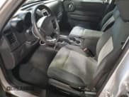 ✅ 2007 Dodge Nitro SXT • VIN: 1D8GU28KX7W570181 • Lot: 80915645. Wystawiony na Copart z przebiegiem 86 199 mil. Bezpłatny archiwum sprzedaży aukcyjnych z USA i szczegółowy raport historii pojazdu na DreamBid. Zdjęcie 7.