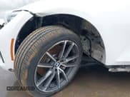 ✅ 2021 BMW 3 Series 330i • VIN: 3MW5R1J06M8B90668 • Lot: 41942076. Listed on IAAI with 68,073 mi. Free auction sales archive from the USA and detailed vehicle history report at DreamBid. Image 20.