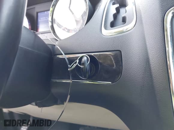 ✅ 2012 Chrysler Town & Country Touring L • VIN: 2C4RC1CG2CR338815 • Lot: 43543808. Wystawiony na IAAI z przebiegiem 172 666 mil. Bezpłatny archiwum sprzedaży aukcyjnych z USA i szczegółowy raport historii pojazdu na DreamBid. Zdjęcie 11.