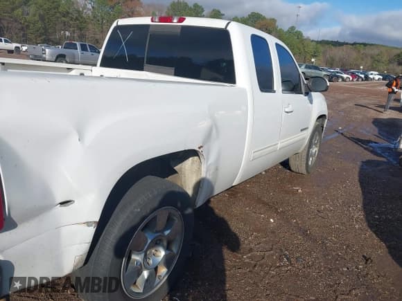 ✅ 2009 GMC Sierra 1500 • VIN: 1GTEC39019Z218376 • Лот: 43756134. Опубликован ранее на IAAI с пробегом 520 721 миль. Бесплатный доступ к архиву аукционных продаж из США и подробный отчёт об истории автомобиля на DreamBid. Изображение 6.