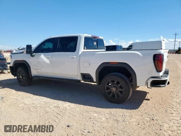✅ 2024 GMC Sierra 2500HD AT4 • VIN: 1GT49PEY2RF399986 • Lot: 80475945. Listed on Copart with 27,738 mi. Free auction sales archive from the USA and detailed vehicle history report at DreamBid. Image 2.