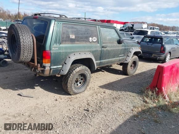 ✅ 2000 Jeep Cherokee SE • VIN: 1J4FF27S0YL192844 • Lot: 43727528. Wystawiony na IAAI z przebiegiem 255 170 mil. Bezpłatny archiwum sprzedaży aukcyjnych z USA i szczegółowy raport historii pojazdu na DreamBid. Zdjęcie 4.
