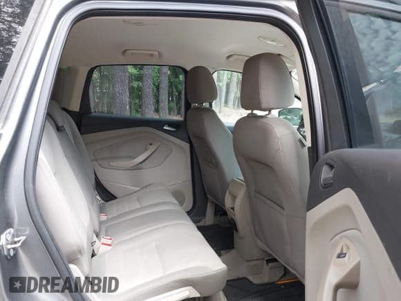 ✅ 2013 Ford Escape SE • VIN: 1FMCU9G98DUA18377 • Lot: 42184396. Listed on IAAI with 215,979 mi. Free auction sales archive from the USA and detailed vehicle history report at DreamBid. Image 8.