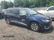 ✅ 2020 Chrysler Pacifica Hybrid Limited • VIN: 2C4RC1N71LR105540 • Lot: 62306315. Listed on Copart with 64,156 mi. Free auction sales archive from the USA and detailed vehicle history report at DreamBid. Image 4.