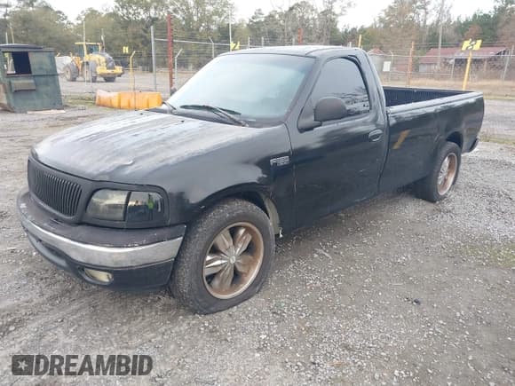 ✅ 2001 Ford F-150 XL • VIN: 1FTZF17201NB07301 • Lot: 43899336. Listed on IAAI with Not provided. Free auction sales archive from the USA and detailed vehicle history report at DreamBid. Image 2.