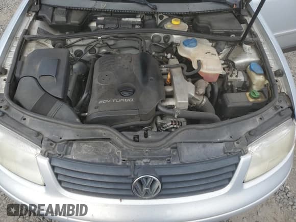 ✅ 2000 Volkswagen Passat • VIN: WVWNA23B9YE120891 • Лот: 70514105. Опубликован ранее на Copart с пробегом 269 686 миль. Бесплатный доступ к архиву аукционных продаж из США и подробный отчёт об истории автомобиля на DreamBid. Изображение 11.