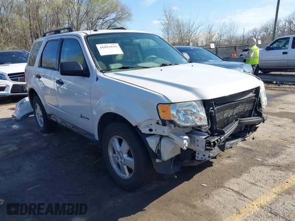 ✅ 2011 Ford Escape Hybrid • VIN: 1FMCU4K37BKC68370 • Lot: 41895193. Wystawiony na IAAI z przebiegiem 220 321 mil. Bezpłatny archiwum sprzedaży aukcyjnych z USA i szczegółowy raport historii pojazdu na DreamBid. Zdjęcie 1.